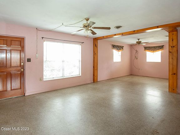 3rd image of 755 Delespine Ave