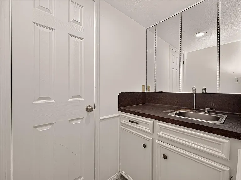 12619 Chriswood Dr — Photo 17