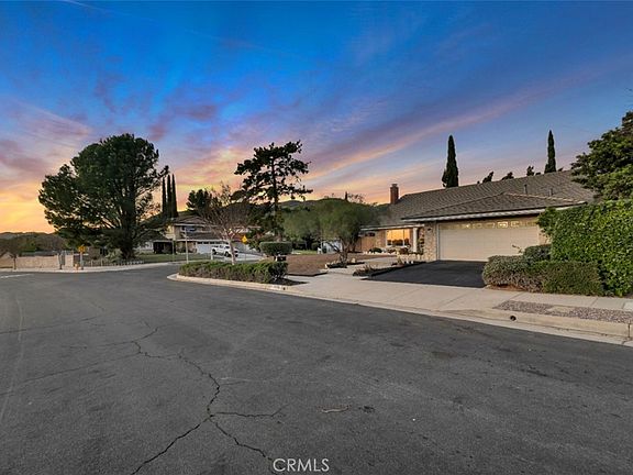 3rd image of 19081 Braemore Rd