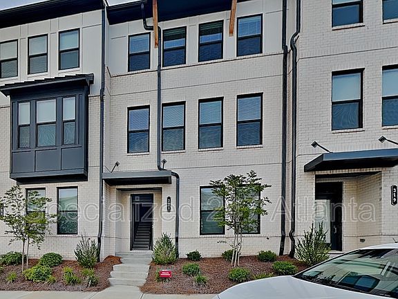 3rd image of 321 Sammon Way