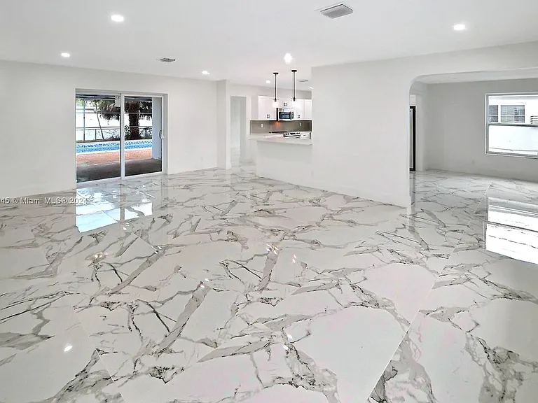 5410 Fillmore St — Photo 18
