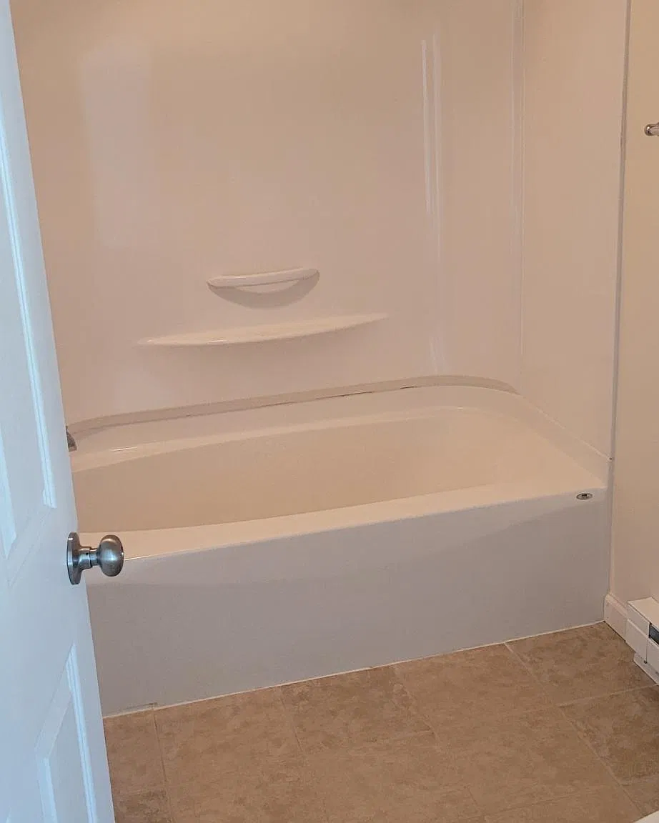 820 Huron Ave — Photo 2