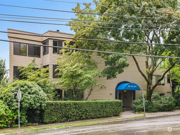2211 NE 54th Street #3D, Seattle, WA 98105