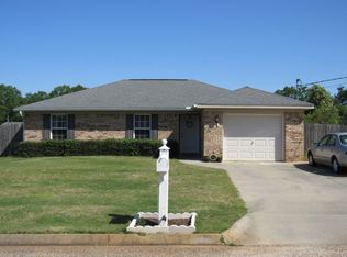 Halie Dr, Midland City, AL 36350