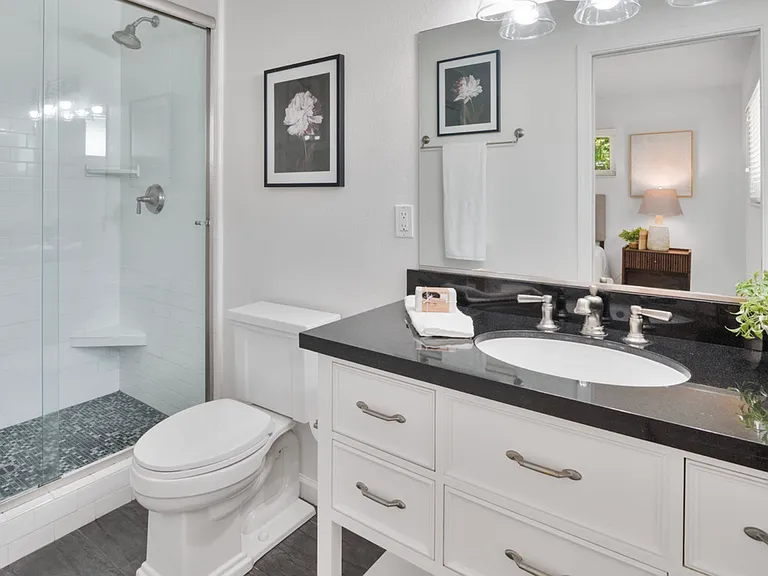 335 Heidi Dr — Photo 1