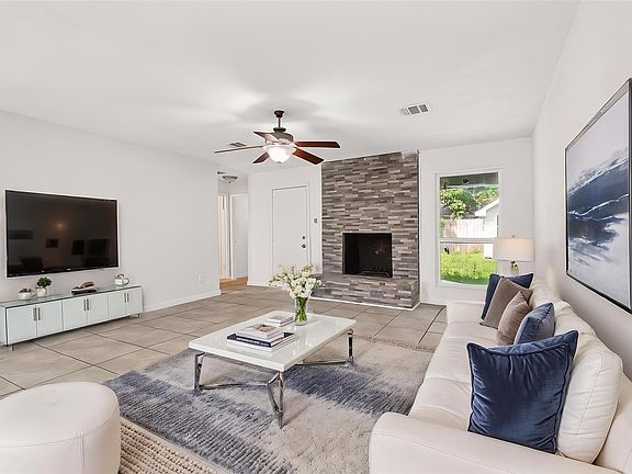 3rd image of 29311 Raestone St