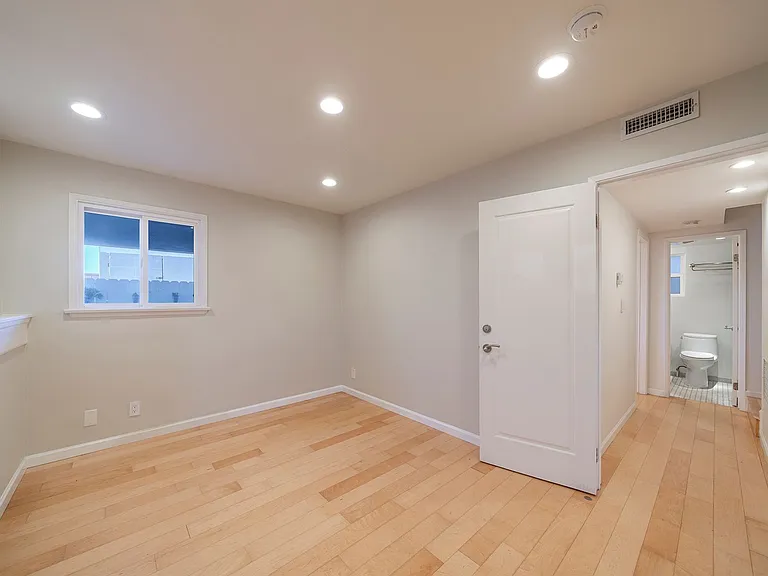 3605 Crest Dr — Photo 11