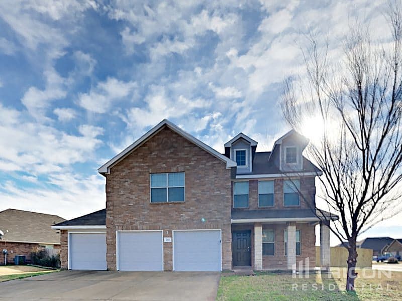 1st image of 202 Stable Dr