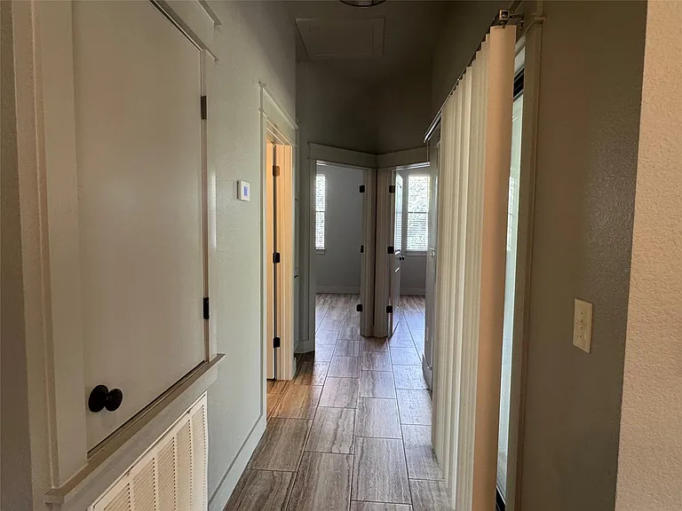 290 Hugo Rd #B — Photo 11