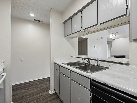 3rd image of 6050 Melody Ln APT 202