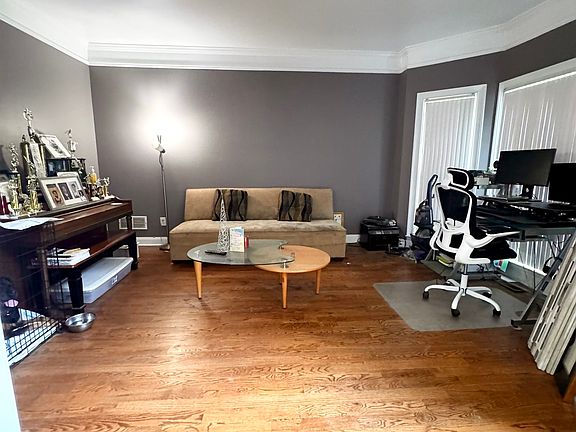 3rd image of 5402 E Saddleridge Ln