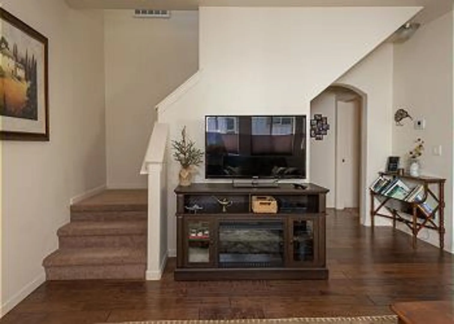Beautifully Furnished Home, within Walking Distance to Deschutes River Trail, a Great Location! — Photo 1