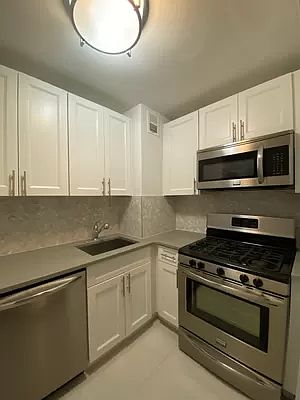 1st image of 305 E 86th St #2UE