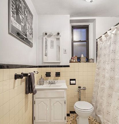 5th image of 135 W 58th St APT 2C