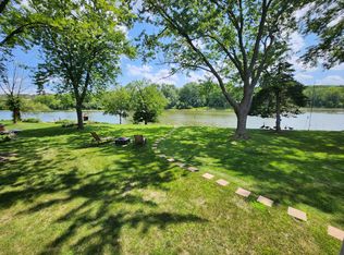 1241 Country Club Rd, Elgin, IL 60123