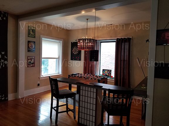 4th image of 5828 N Kenmore Ave