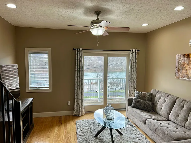 392 Frontier Ave — Photo 6