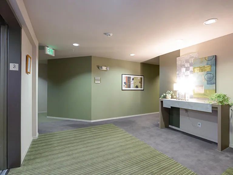 The Max Apartments — Photo 19