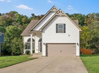 1725 Rains Rd, Clarksville, TN 37042