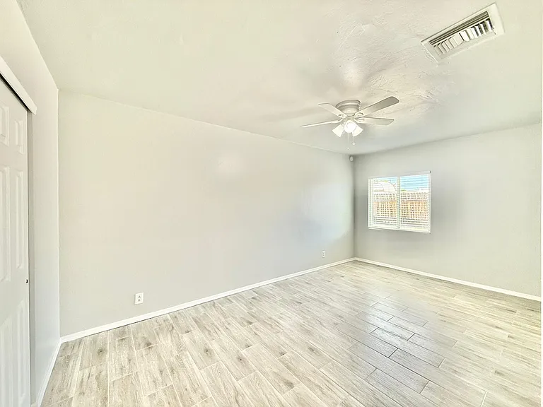 2824 N Woodland Ave #1 — Photo 7
