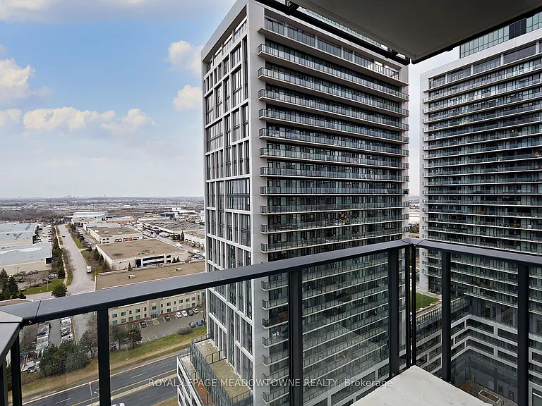 27 Korda Gate #1811 — Photo 17