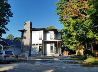 250 N Maple St, Zionsville, IN 46077