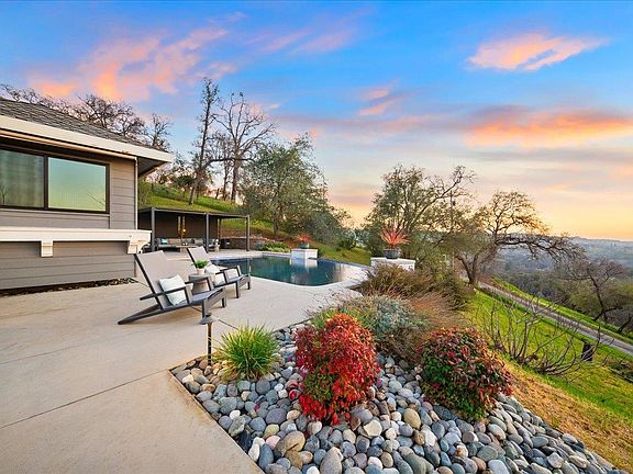 3rd image of 6990 Chili Hill Rd