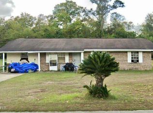 716 Orange St, Chipley, FL 32428