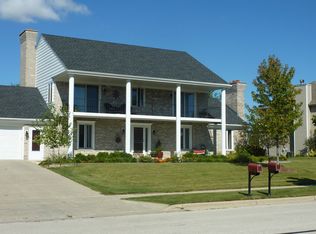 411 Westfield Way, Pewaukee, WI 53072