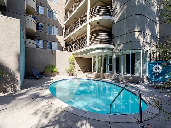 4th image of 345 S Alexandria Ave APT 304