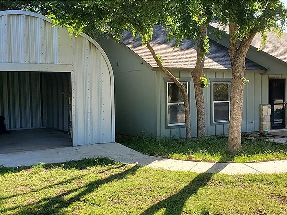 3rd image of 483 Lost Antler Dr