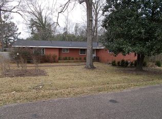 4 Gardiner Pl, Laurel, MS 39440