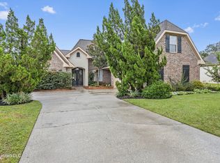12024 Ol Oaks Dr, Gulfport, MS 39503