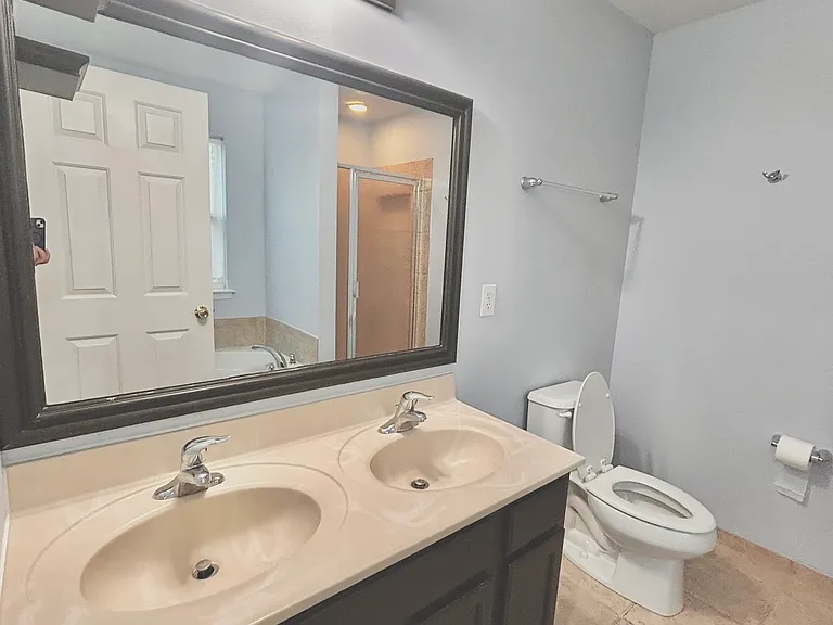 1077 Tudor Dr — Photo 12