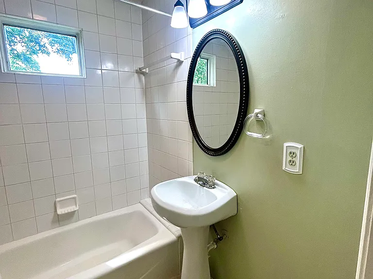 5908 Delmar St — Photo 8