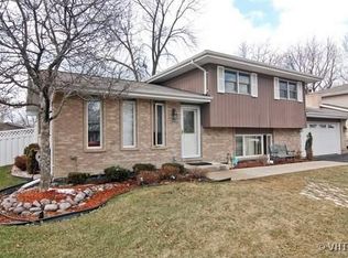 14916 Kilbourne Ave, Midlothian, IL 60445