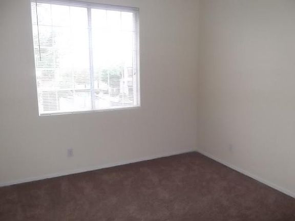 3rd image of 1512 Blackcombe St Unit 201