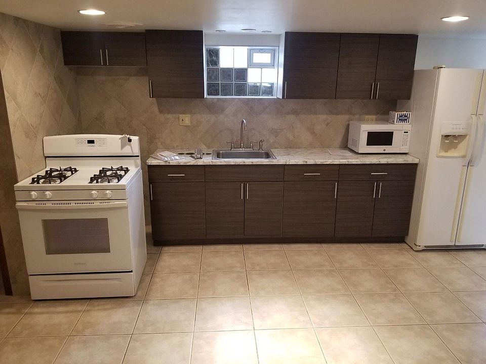 1st image of 9245 N Courtland Dr