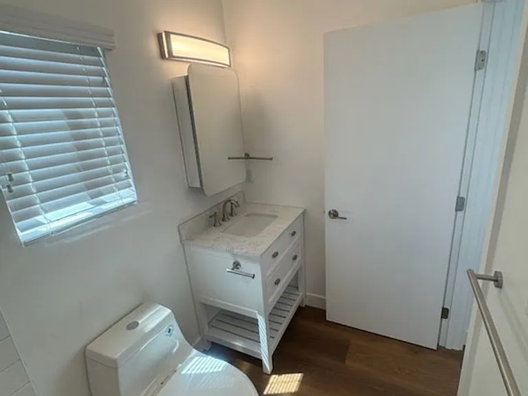 1160 Manhattan Beach Blvd — Photo 7