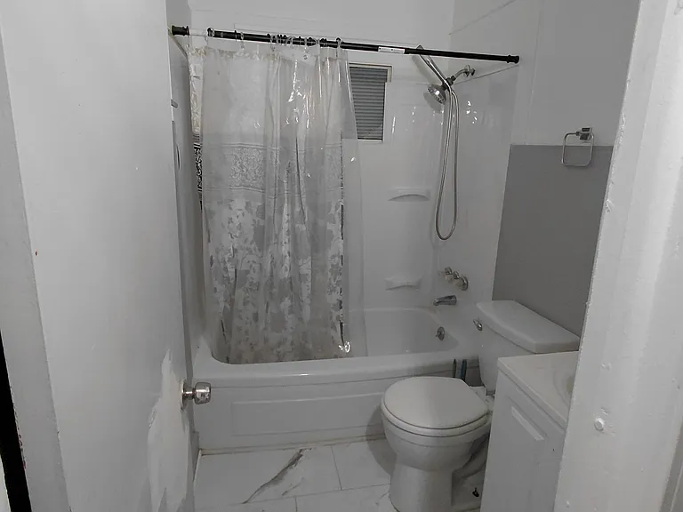 2621 Churchill Ave — Photo 7