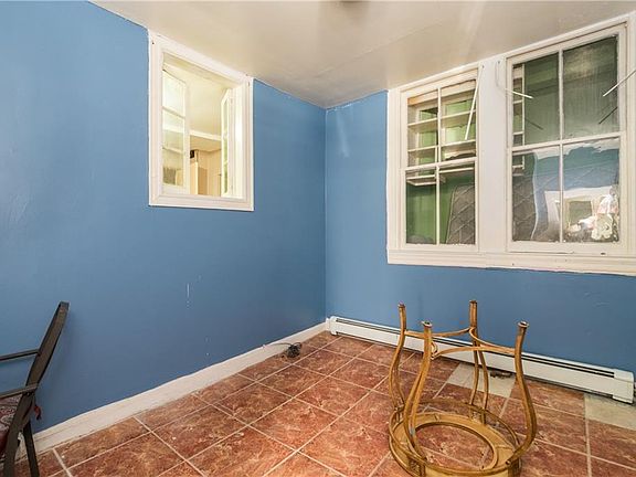 2nd image of 53 Jackson St