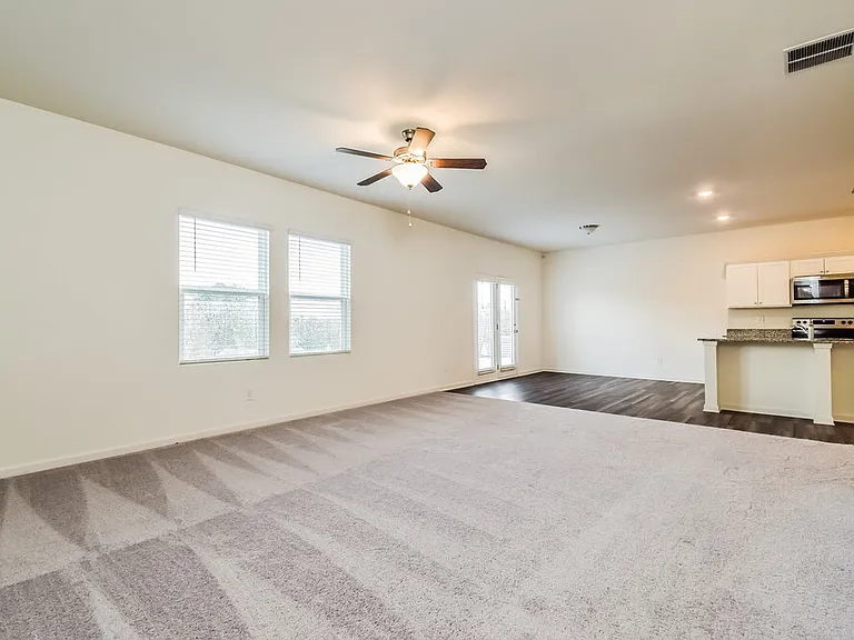 367 Greenwalk Pl — Photo 9
