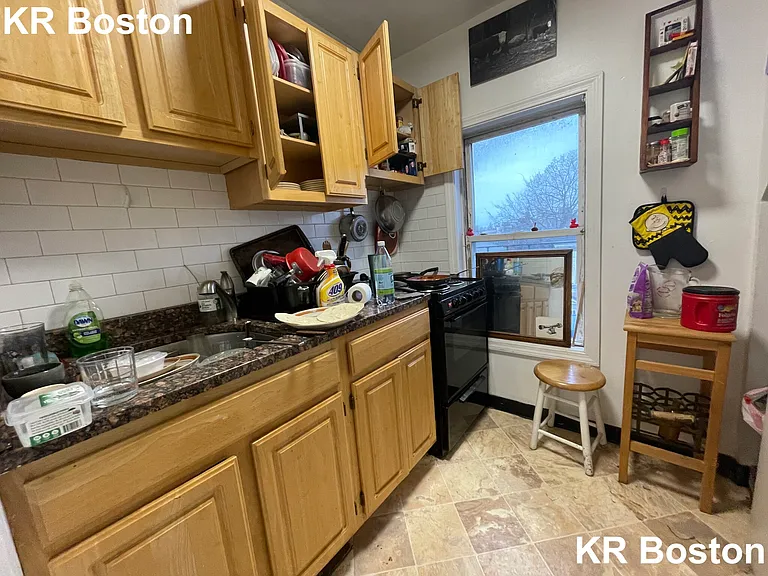 17 Higgins St #3 — Photo 3