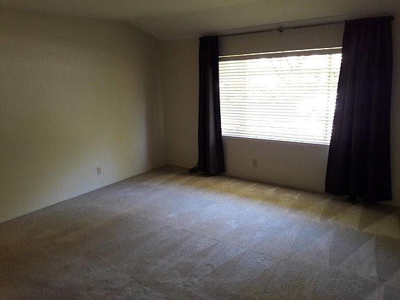 4th image of 2672 Skylark Dr
