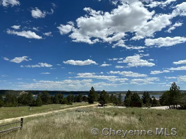 44 Elm St, Glendo, WY 82213