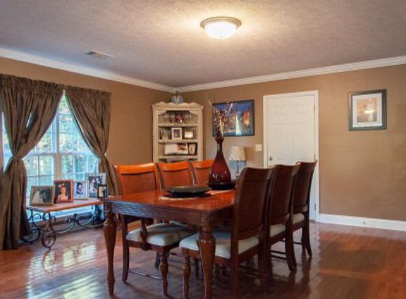 4th image of 134 Lee Road 2127