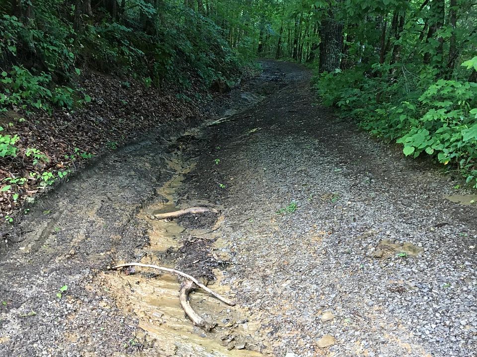 2nd image of Happy Creek Rd