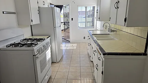3554 Locke Ave Photo 1
