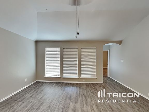 4th image of 208 Country Meadows Blvd