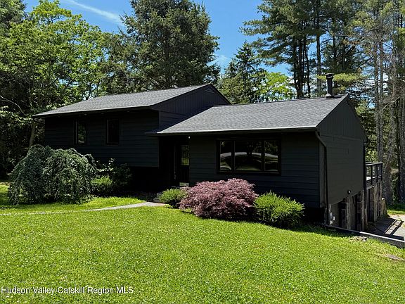 3rd image of 361 Allen Road
